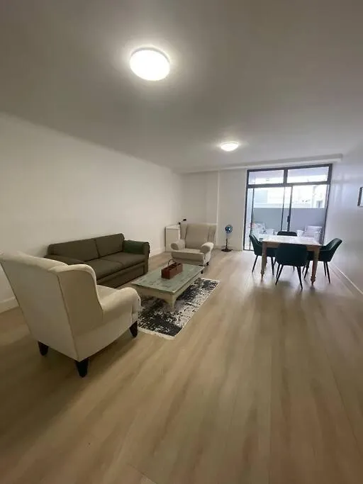 Modern Apartment With Pool & Gym Cape Town